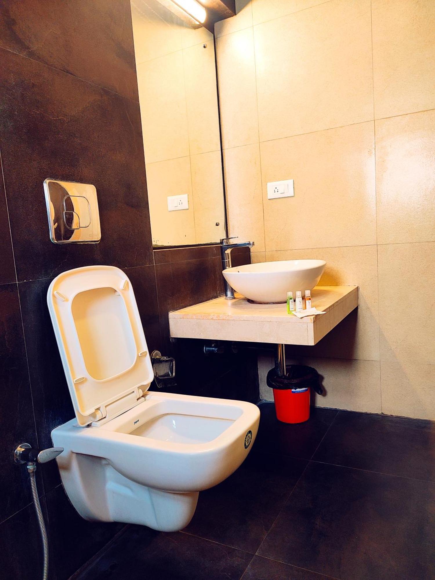 Yuvraj Palace Inn Майсуру Екстер'єр фото